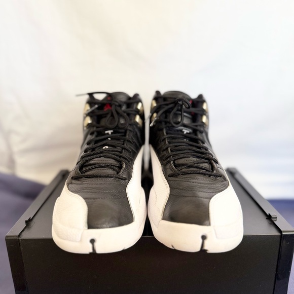 AUTHENTIC Jordan 12 Retro Playoffs size 10.5 CT8013-006 2022 PRE-OWNED - Picture 7 of 8